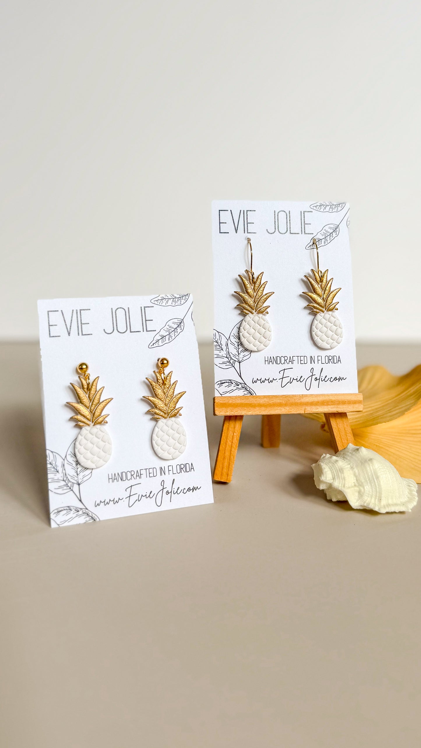 Golden Crown Pineapple | Dangles