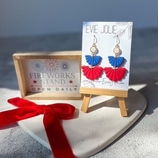 Liberty Belle | Razy Scallop Dangles