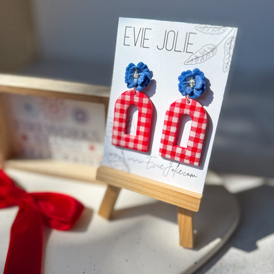 Patriotic Picnic | Arch Dangle